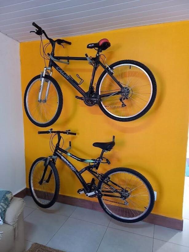 Casinha Aconchegante No Centro De Bonito I Tv, Ar-Condicionado, Bicicletas, Rede, Cozinha E Wi-Fi 20Mb Villa ภายนอก รูปภาพ